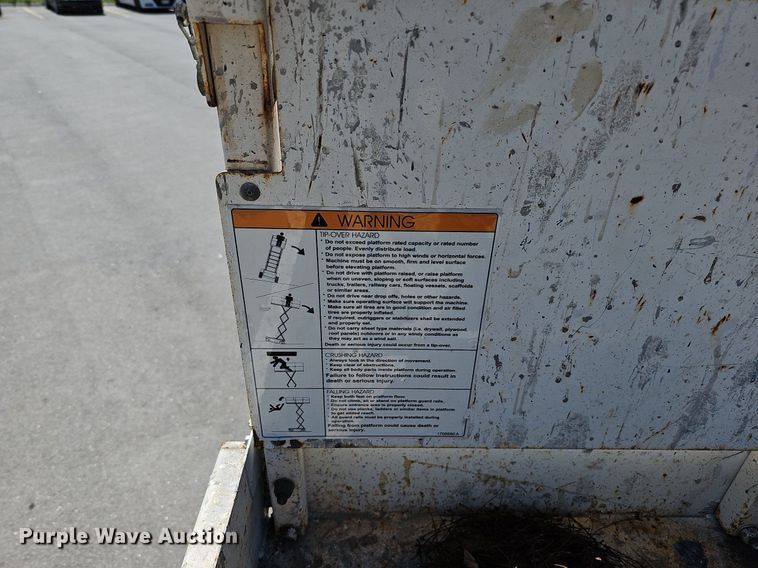 image for item LE9313 2015 JLG 2632 ES  vertical lift