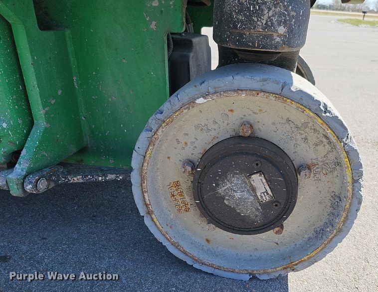 image for item LE9313 2015 JLG 2632 ES  vertical lift