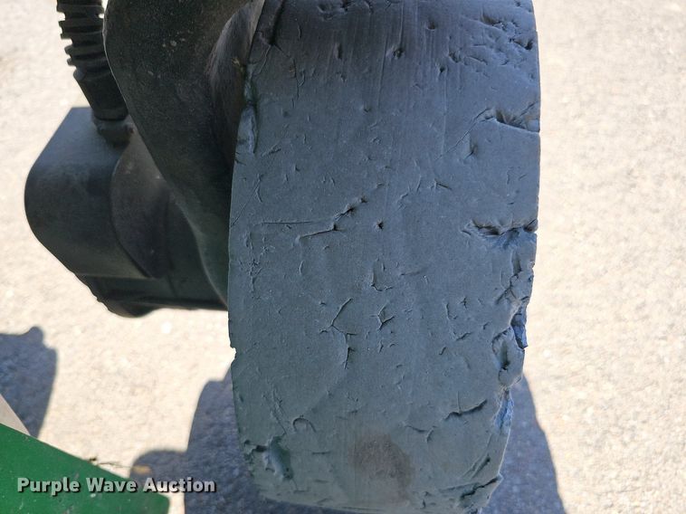 image for item LE9313 2015 JLG 2632 ES  vertical lift