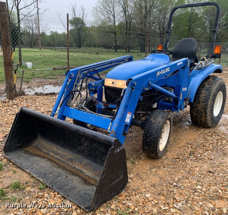 image for item LI9162 2003 New Holland TC33D  tractor