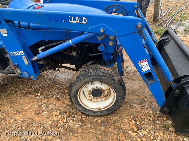image for item LI9162 2003 New Holland TC33D  tractor
