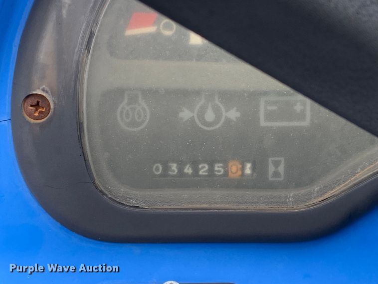 image for item LI9162 2003 New Holland TC33D  tractor