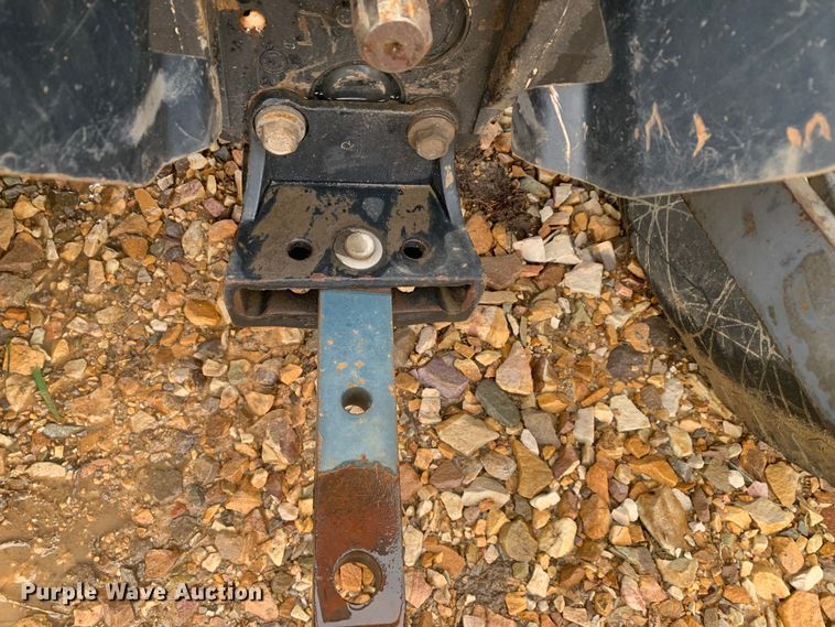 image for item LI9162 2003 New Holland TC33D  tractor