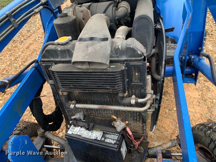 image for item LI9162 2003 New Holland TC33D  tractor