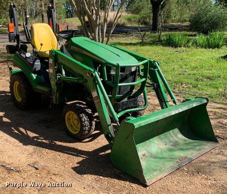 image for item LI9165 2015 John Deere 1025R  tractor
