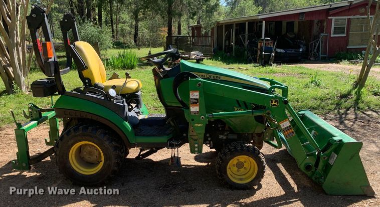 image for item LI9165 2015 John Deere 1025R  tractor