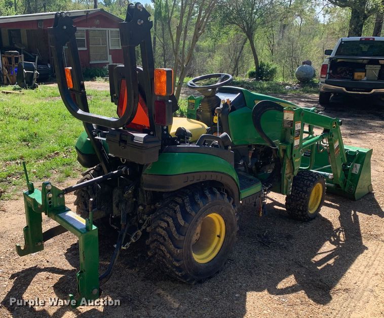 image for item LI9165 2015 John Deere 1025R  tractor