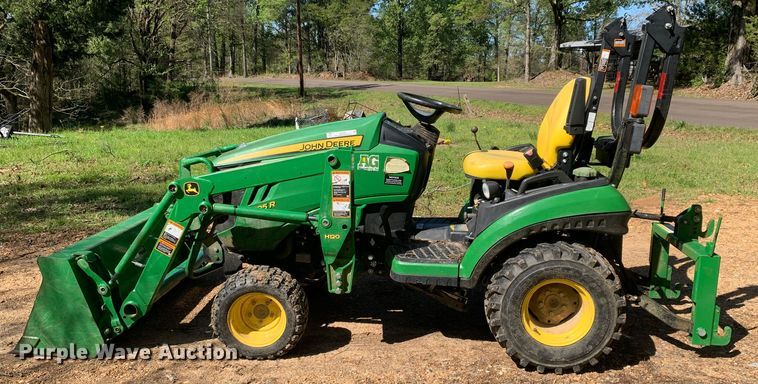image for item LI9165 2015 John Deere 1025R  tractor
