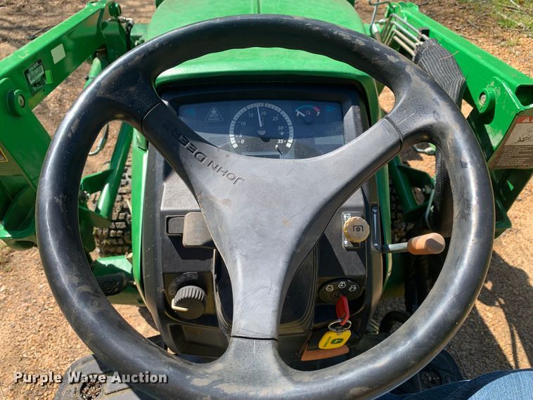 image for item LI9165 2015 John Deere 1025R  tractor