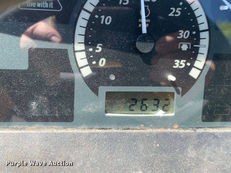 image for item LI9165 2015 John Deere 1025R  tractor