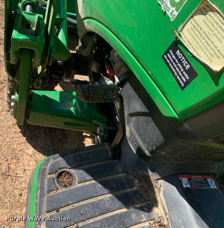 image for item LI9165 2015 John Deere 1025R  tractor