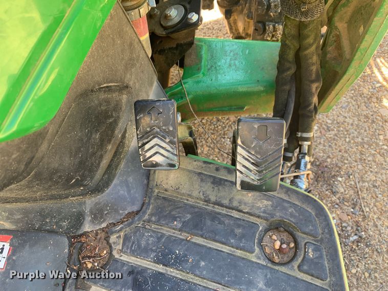 image for item LI9165 2015 John Deere 1025R  tractor