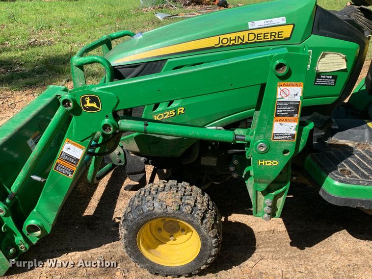 image for item LI9165 2015 John Deere 1025R  tractor