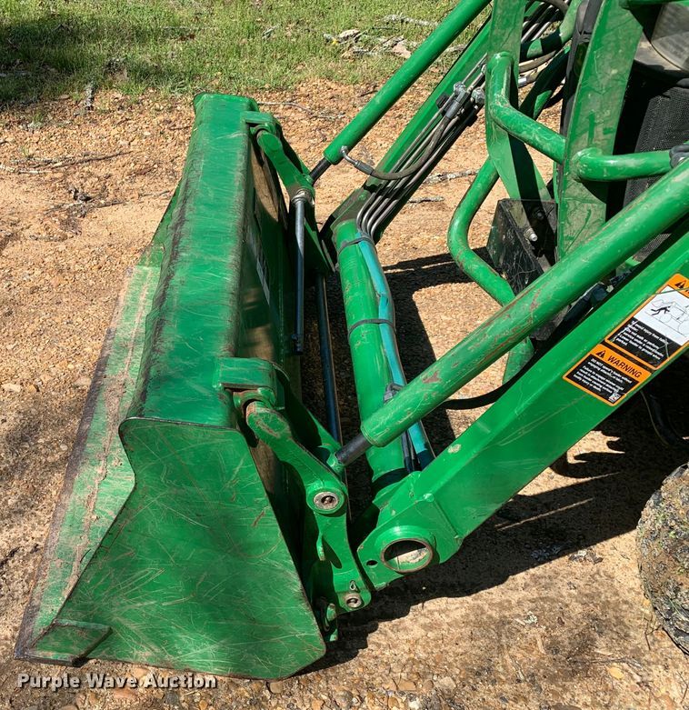 image for item LI9165 2015 John Deere 1025R  tractor