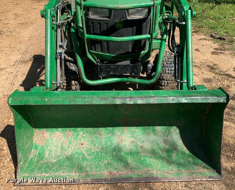 image for item LI9165 2015 John Deere 1025R  tractor