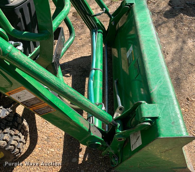 image for item LI9165 2015 John Deere 1025R  tractor