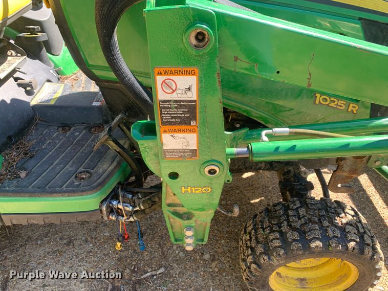 image for item LI9165 2015 John Deere 1025R  tractor