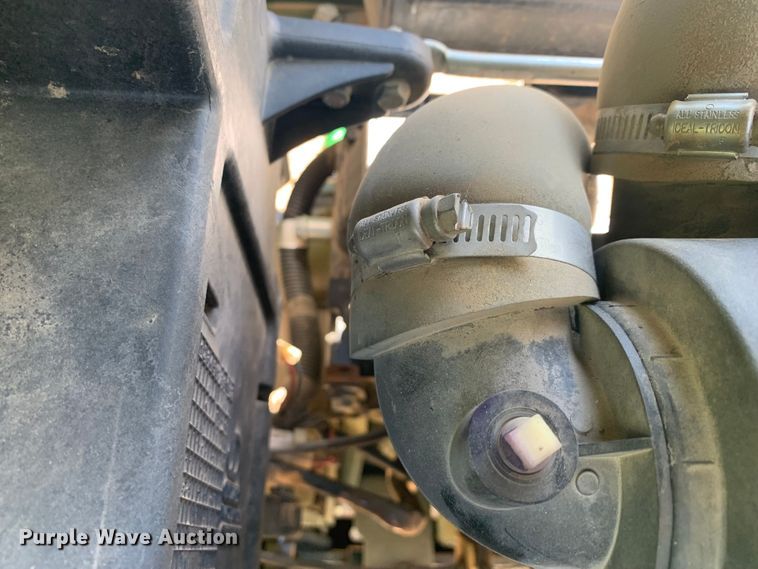 image for item LI9165 2015 John Deere 1025R  tractor