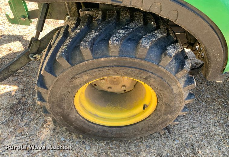 image for item LI9165 2015 John Deere 1025R  tractor