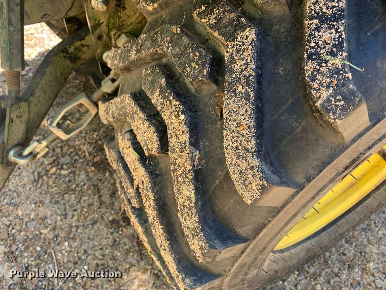 image for item LI9165 2015 John Deere 1025R  tractor