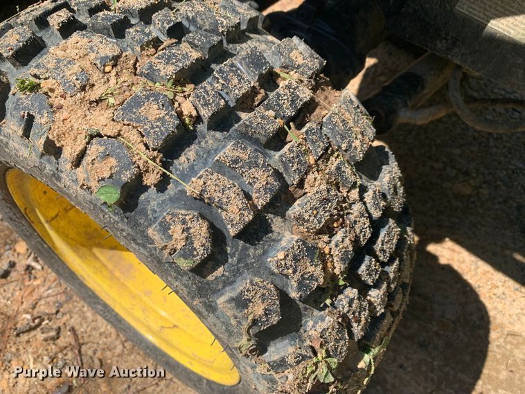 image for item LI9165 2015 John Deere 1025R  tractor