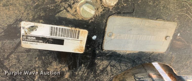 image for item LI9165 2015 John Deere 1025R  tractor