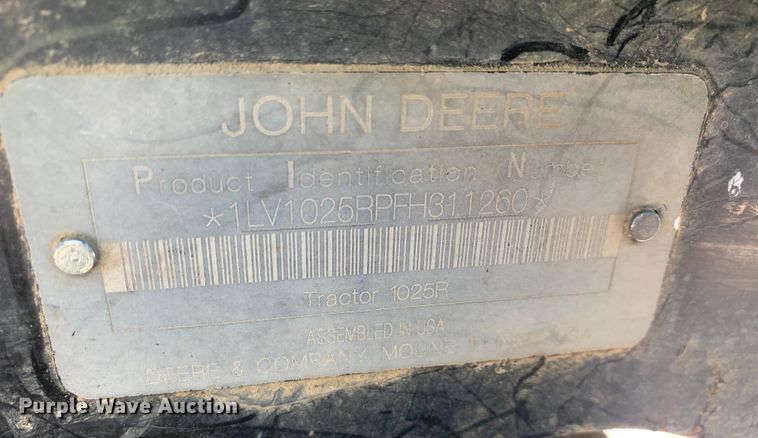 image for item LI9165 2015 John Deere 1025R  tractor