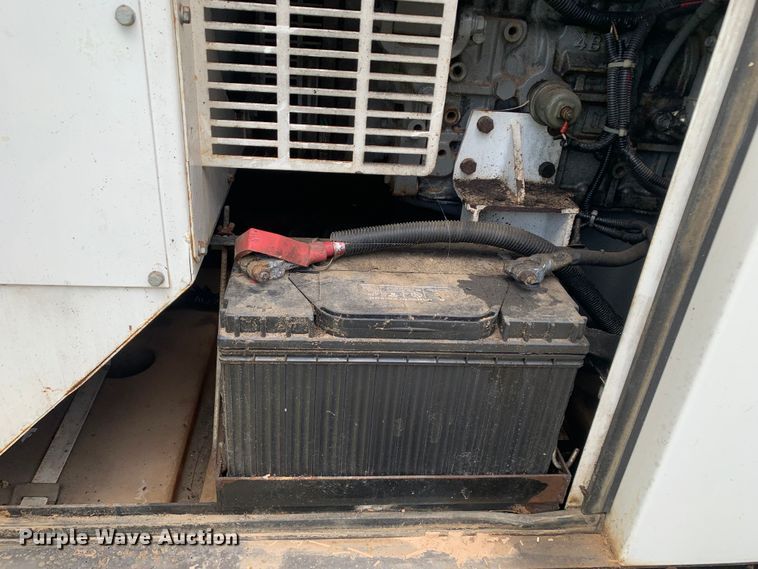 image for item LI9219 Whisperwatt DCA-70USI  generator