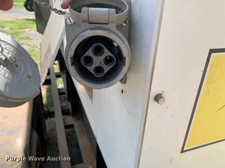 image for item LI9219 Whisperwatt DCA-70USI  generator