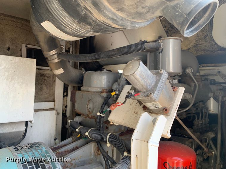 image for item LI9219 Whisperwatt DCA-70USI  generator