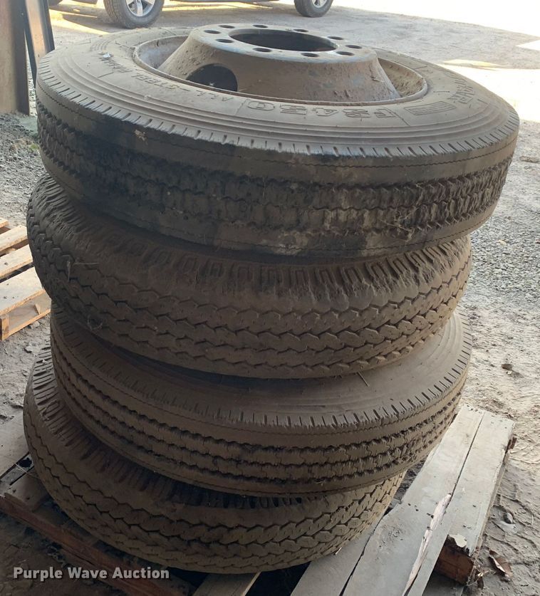 image for item LI9222 Approx. 8 pallets of wheels and tires
