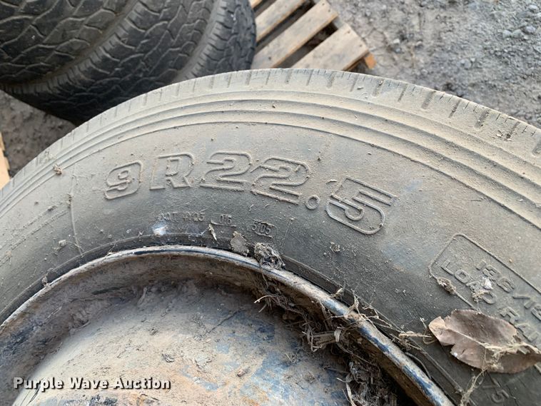 image for item LI9222 Approx. 8 pallets of wheels and tires