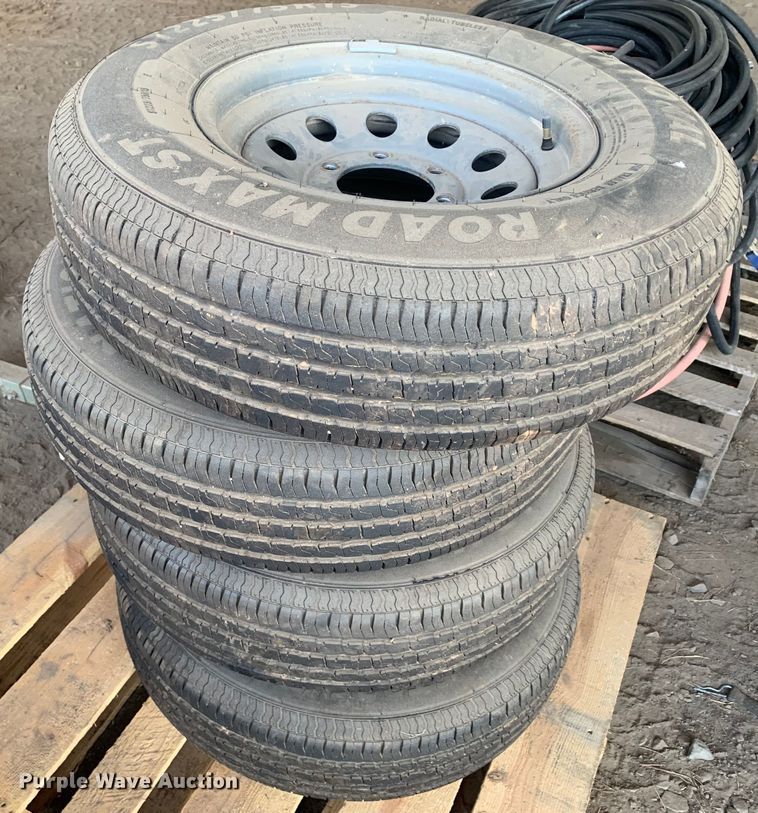 image for item LI9222 Approx. 8 pallets of wheels and tires
