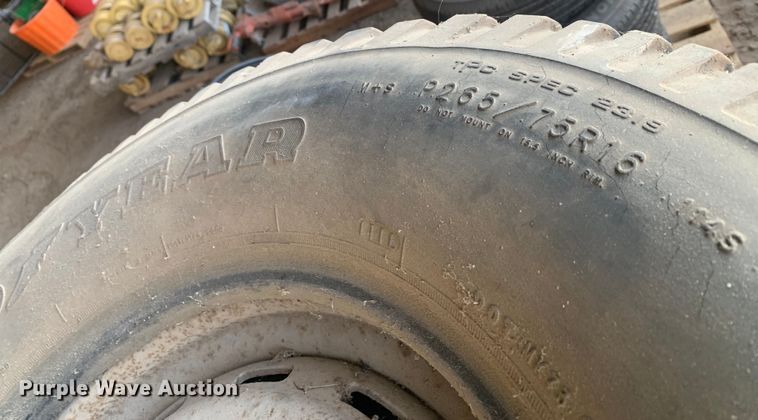 image for item LI9222 Approx. 8 pallets of wheels and tires