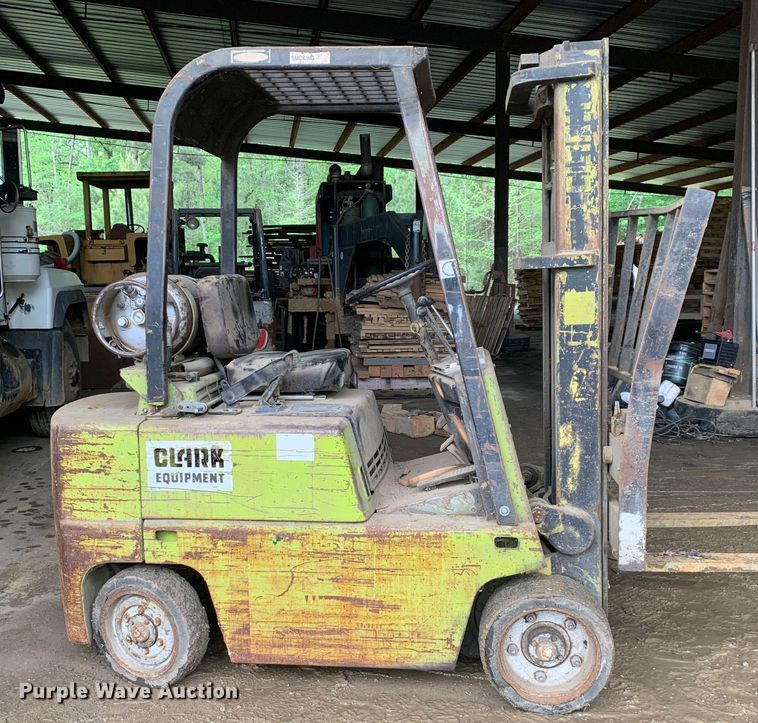 image for item LI9245 Clark C500-45  forklift