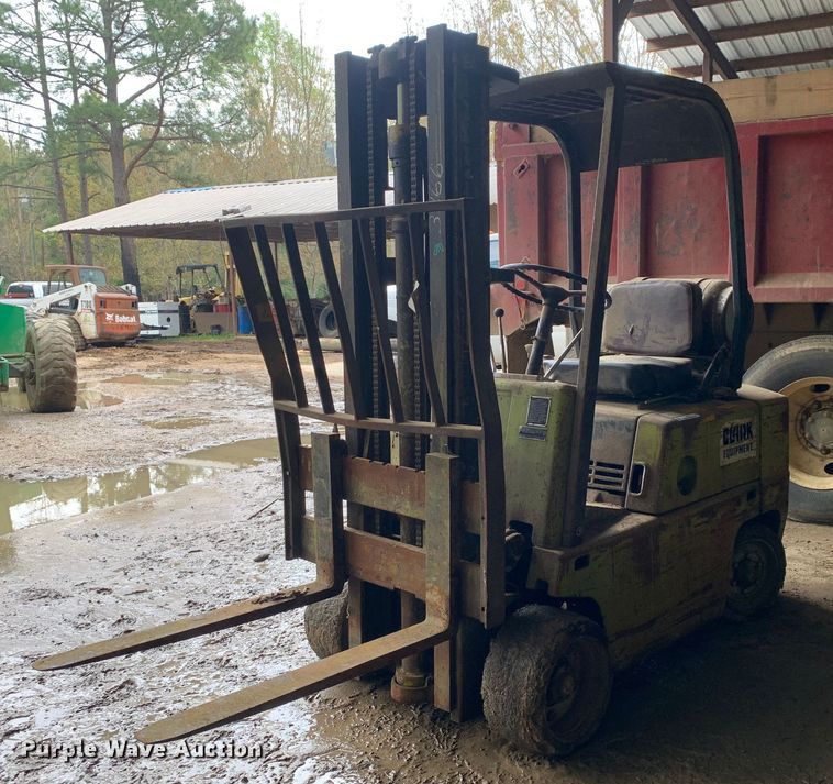 image for item LI9245 Clark C500-45  forklift