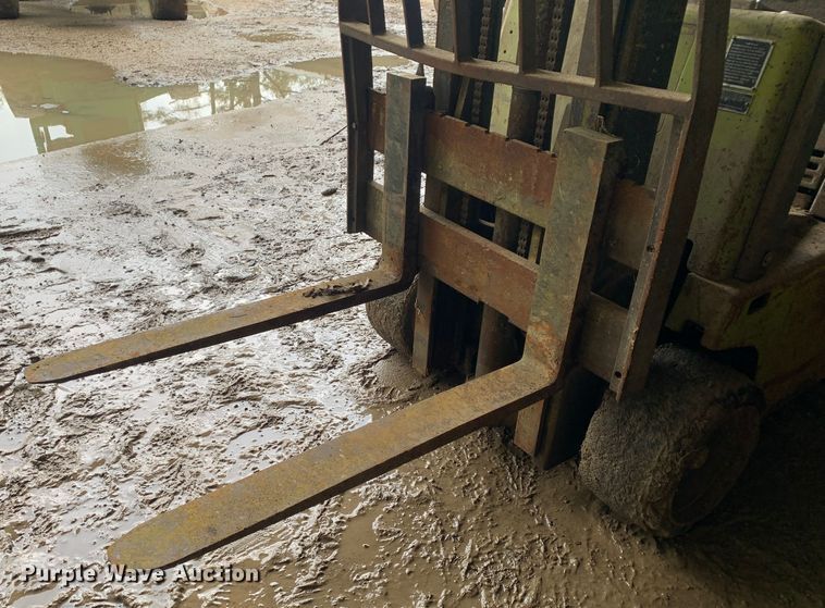 image for item LI9245 Clark C500-45  forklift