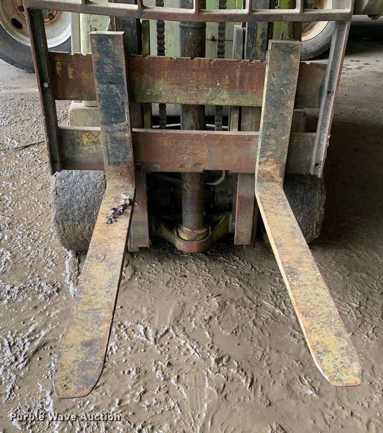 image for item LI9245 Clark C500-45  forklift