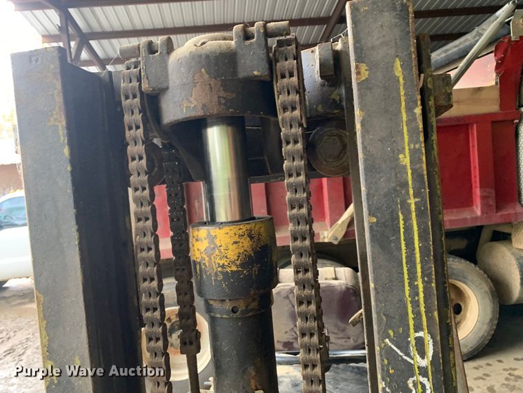 image for item LI9245 Clark C500-45  forklift