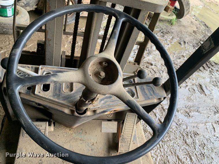 image for item LI9245 Clark C500-45  forklift