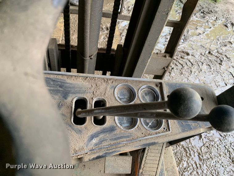 image for item LI9245 Clark C500-45  forklift