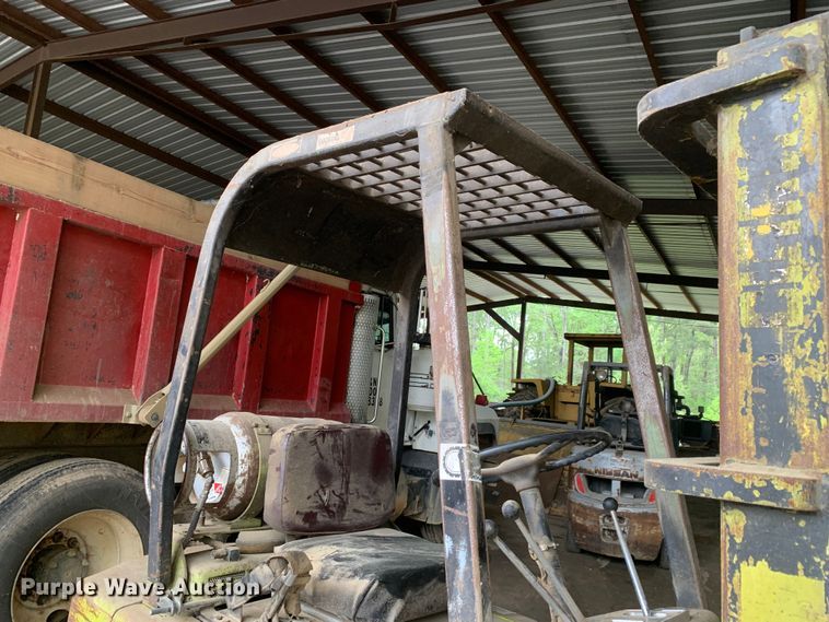 image for item LI9245 Clark C500-45  forklift