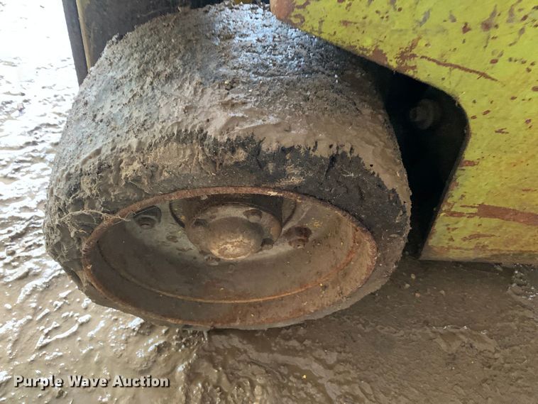 image for item LI9245 Clark C500-45  forklift