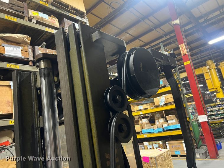 image for item LI9550 Clark NP300 40B  forklift