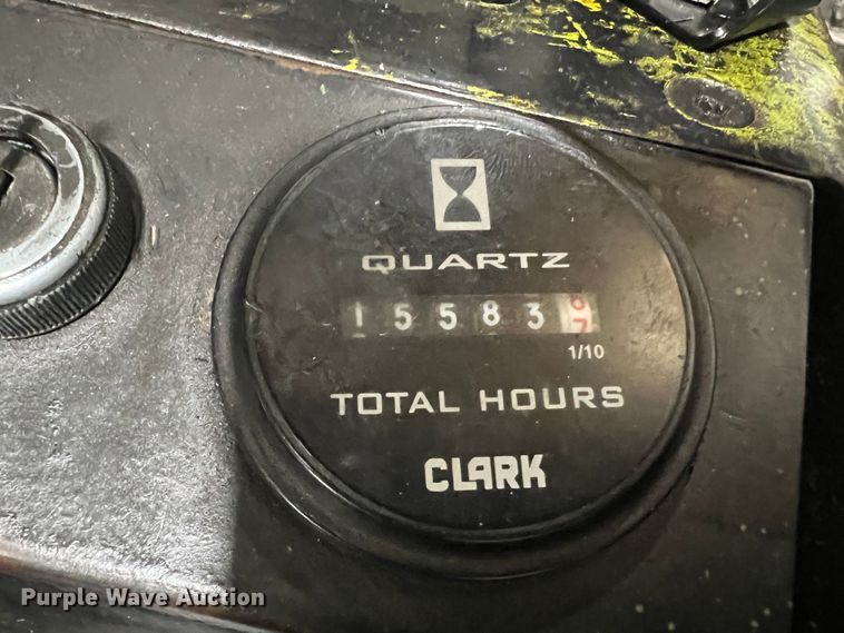 image for item LI9550 Clark NP300 40B  forklift