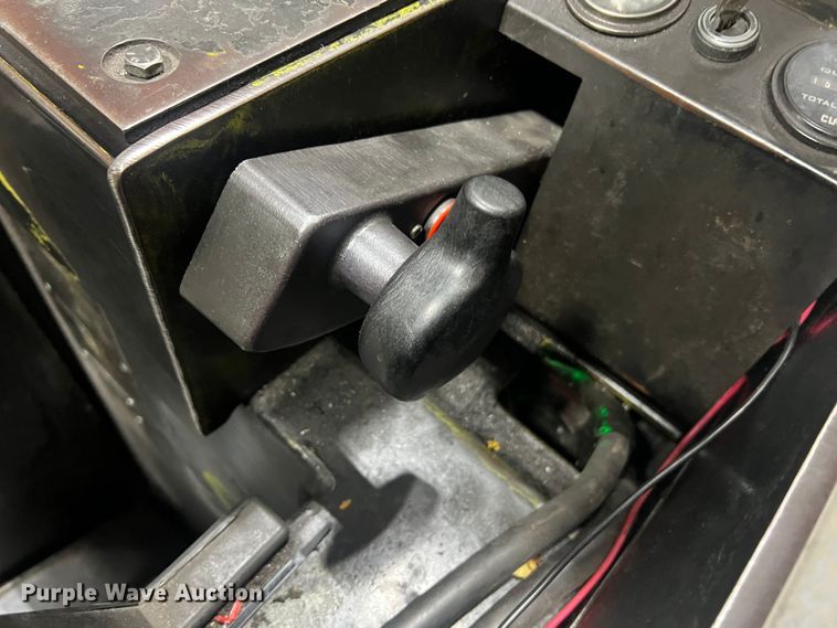 image for item LI9550 Clark NP300 40B  forklift