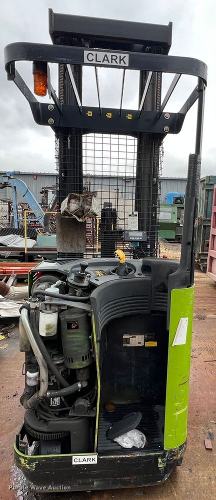 image for item LI9551 Clark NPR22  forklift