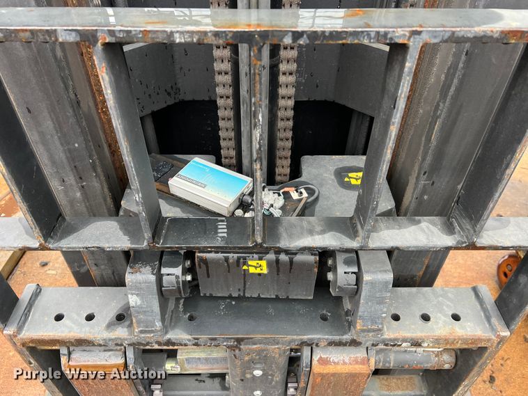 image for item LI9551 Clark NPR22  forklift