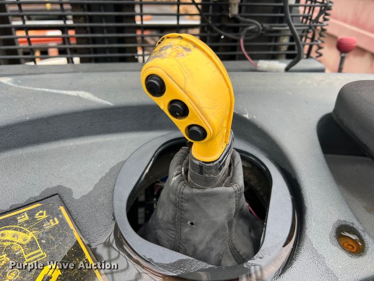 image for item LI9551 Clark NPR22  forklift