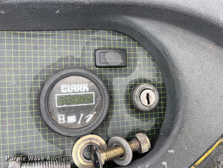 image for item LI9551 Clark NPR22  forklift